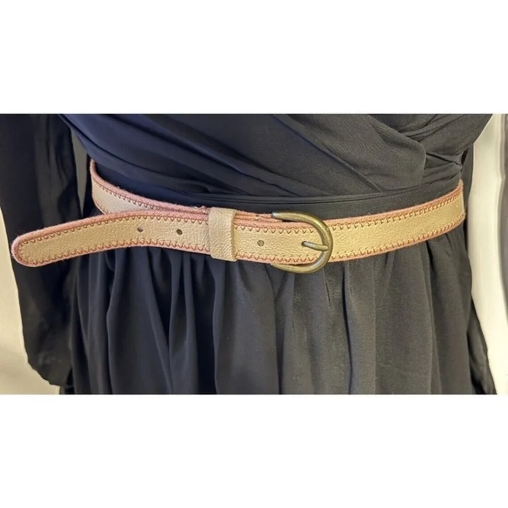 LOFT Skinny Belt Beige Tan Pebbled Faux Leather Pink Whipstitch‎ S Preppy 47-66